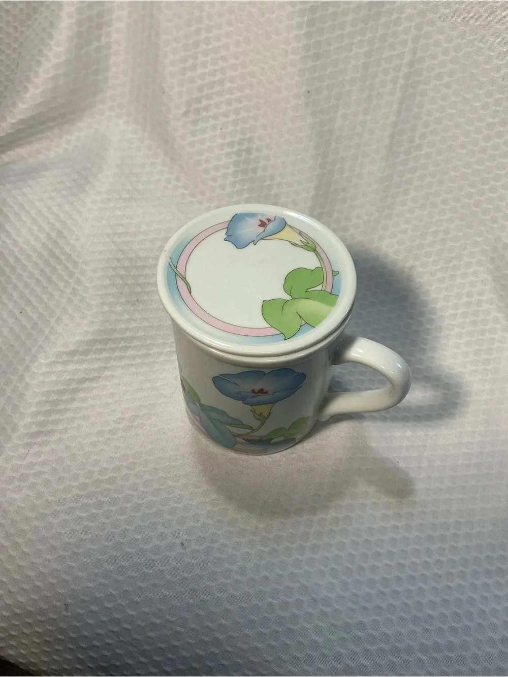 Vtg Toscany Floral Lidded Porcelain Mug with Blue Morning Glory Design